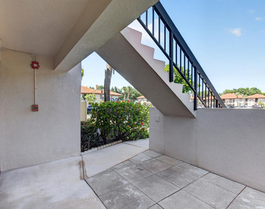 351 Club Circle - Photo Thumbnail 7