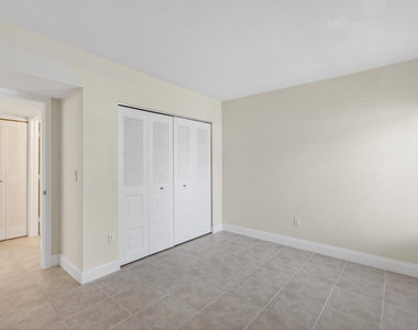 351 Club Circle - Photo Thumbnail 41