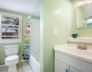 1680 Sw 84th Avenue - Photo Thumbnail 5