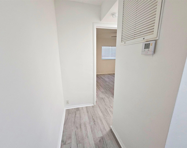 1300 Ne 3rd Street - Photo Thumbnail 5