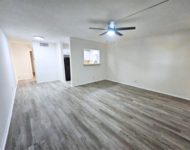 1300 Ne 3rd Street - Photo Thumbnail 1