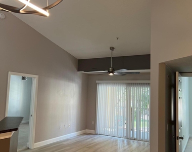 4220 San Marino Boulevard - Photo Thumbnail 5