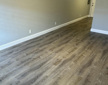 628 N M Street - Photo Thumbnail 3
