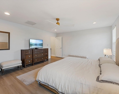 10731 Ivanhoe Lane - Photo Thumbnail 21