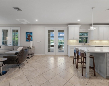 10731 Ivanhoe Lane - Photo Thumbnail 9