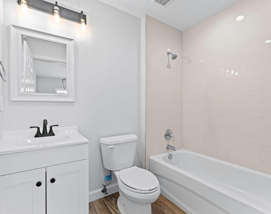56 W 12th Street - Photo Thumbnail 12