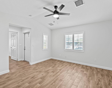 56 W 12th Street - Photo Thumbnail 16