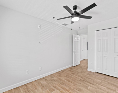 56 W 12th Street - Photo Thumbnail 13
