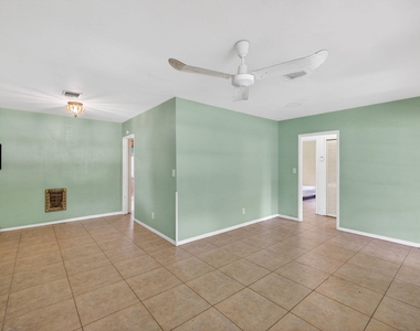 841 Sw 18th Court - Photo Thumbnail 18