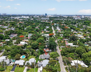 841 Sw 18th Court - Photo Thumbnail 6