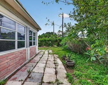 841 Sw 18th Court - Photo Thumbnail 43