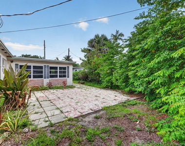 841 Sw 18th Court - Photo Thumbnail 39