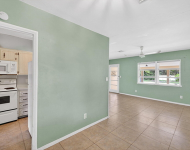 841 Sw 18th Court - Photo Thumbnail 20