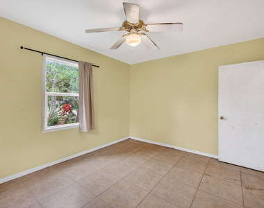 841 Sw 18th Court - Photo Thumbnail 35