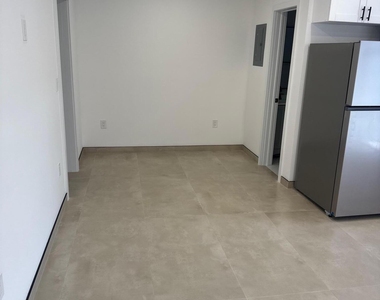 1235 Normandy Drive - Photo Thumbnail 1