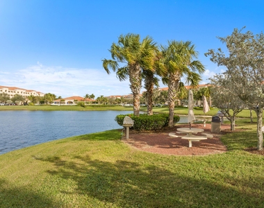 33 Harbour Isle Drive W - Photo Thumbnail 23