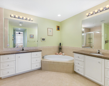 33 Harbour Isle Drive W - Photo Thumbnail 18