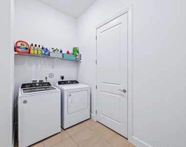 9775 Sw Meridian Way - Photo Thumbnail 17