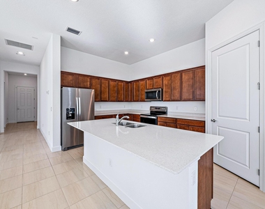9775 Sw Meridian Way - Photo Thumbnail 6