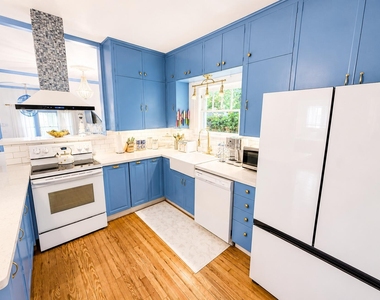 1415 Ne 4th Place - Photo Thumbnail 26