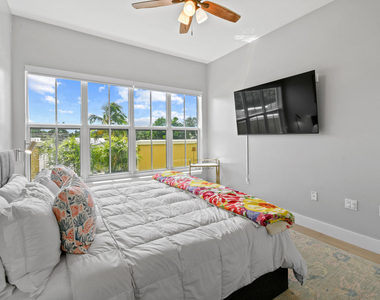 3940 N Flagler Drive - Photo Thumbnail 14