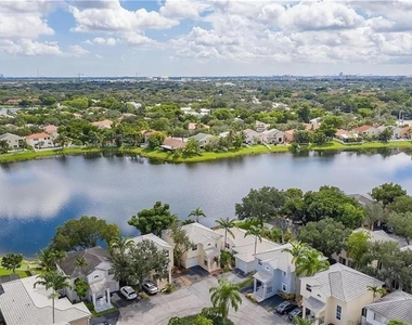 9812 Nw 9th Court - Photo Thumbnail 2
