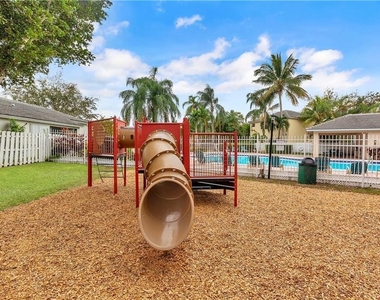 9812 Nw 9th Court - Photo Thumbnail 29