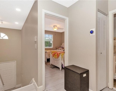 9812 Nw 9th Court - Photo Thumbnail 13