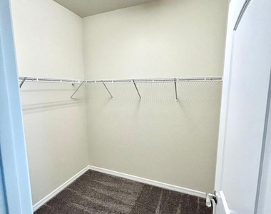 4845 Chantilly Road - Photo Thumbnail 9