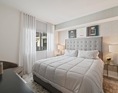 301 Altara Avenue - Photo Thumbnail 7