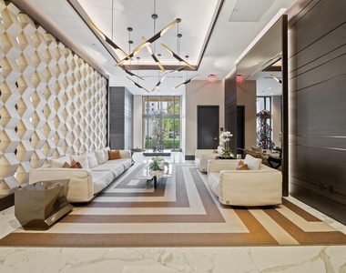 301 Altara Avenue - Photo Thumbnail 14