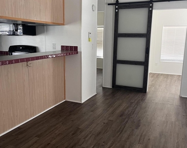 8015 Se Fairchild Way - Photo Thumbnail 12
