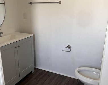 8015 Se Fairchild Way - Photo Thumbnail 9