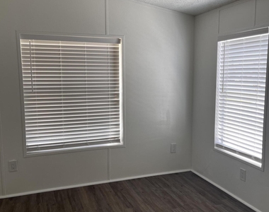 8015 Se Fairchild Way - Photo Thumbnail 19