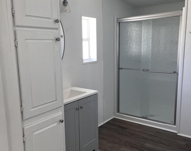 8015 Se Fairchild Way - Photo Thumbnail 14