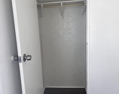 8015 Se Fairchild Way - Photo Thumbnail 16