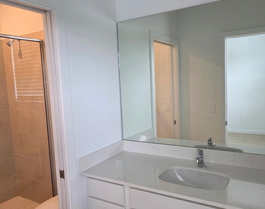 202 Lakeside Landing Drive - Photo Thumbnail 26