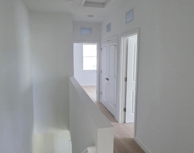 202 Lakeside Landing Drive - Photo Thumbnail 27