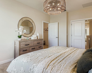 202 Lakeside Landing Drive - Photo Thumbnail 3