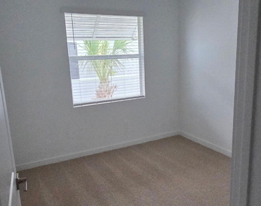 202 Lakeside Landing Drive - Photo Thumbnail 28