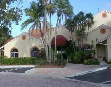 1005 Coral Club Drive - Photo Thumbnail 1