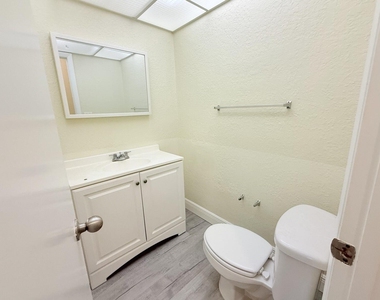 760 Se 2nd Avenue - Photo Thumbnail 6