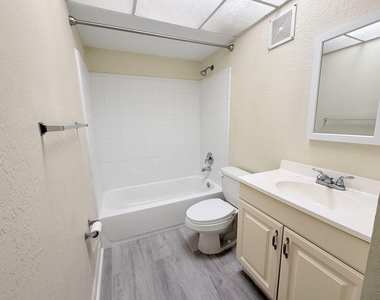 760 Se 2nd Avenue - Photo Thumbnail 5