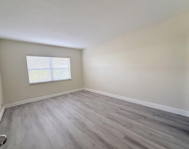 760 Se 2nd Avenue - Photo Thumbnail 4