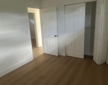 1528 S Avenue - Photo Thumbnail 7