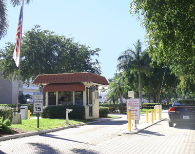 8960 S Hollybrook - Photo Thumbnail 16