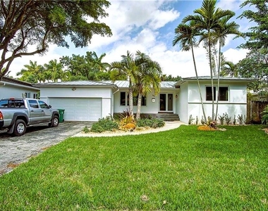 551 Ne 53rd Street - Photo Thumbnail 22
