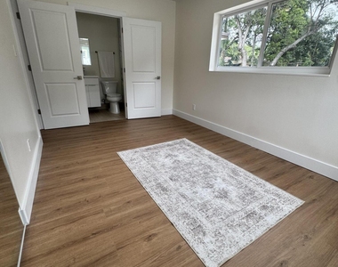 725 Ne 160th Terrace - Photo Thumbnail 24