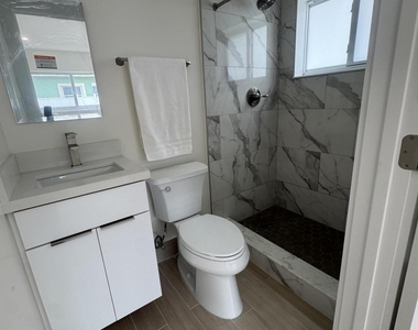 725 Ne 160th Terrace - Photo Thumbnail 27