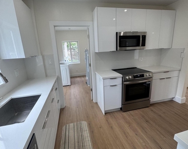 725 Ne 160th Terrace - Photo Thumbnail 3